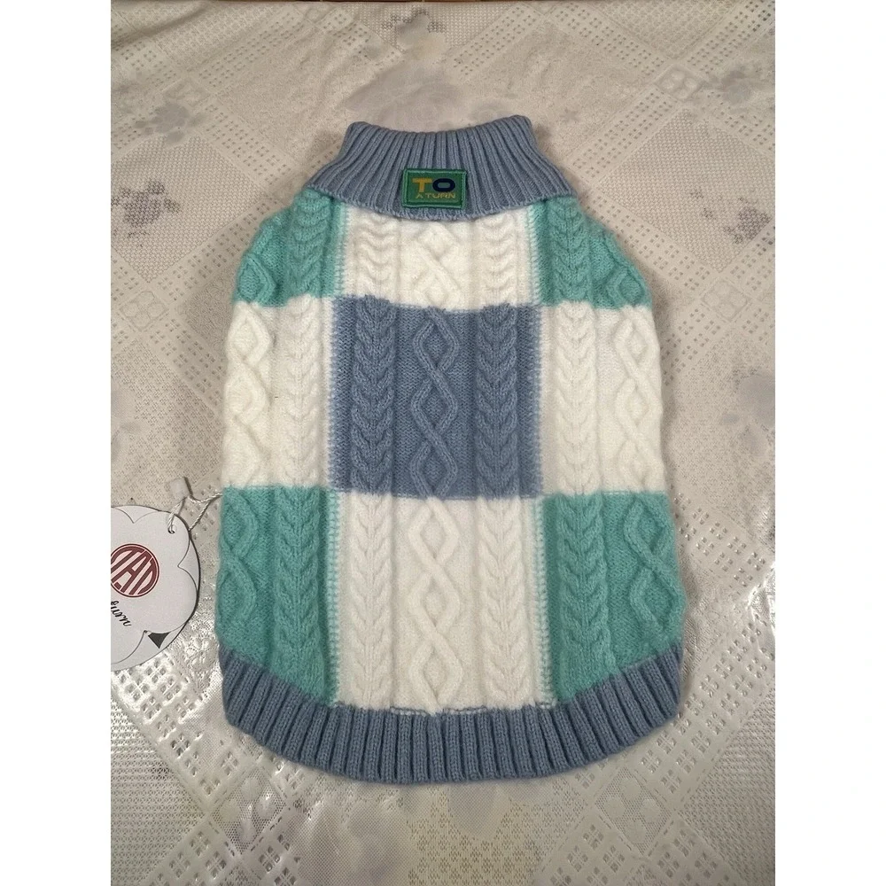 To A Turn Pullover Dog Sweater Blue/ White /green ‎ Size SMALL (6/9 Pound )
